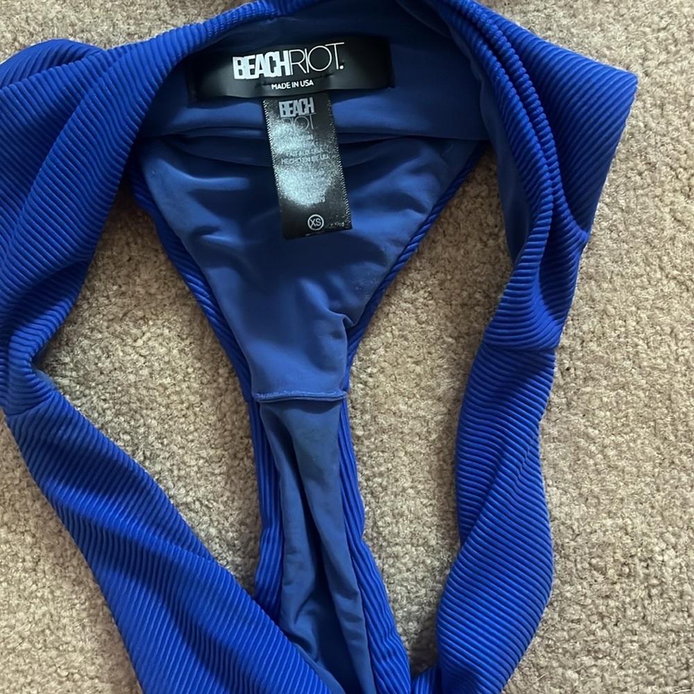 Beach Riot Swimwear - Picture 3 of 4